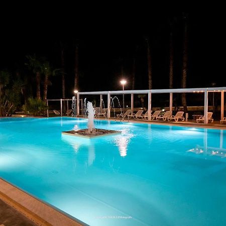 Masseria Grottella Аветрана Екстериор снимка